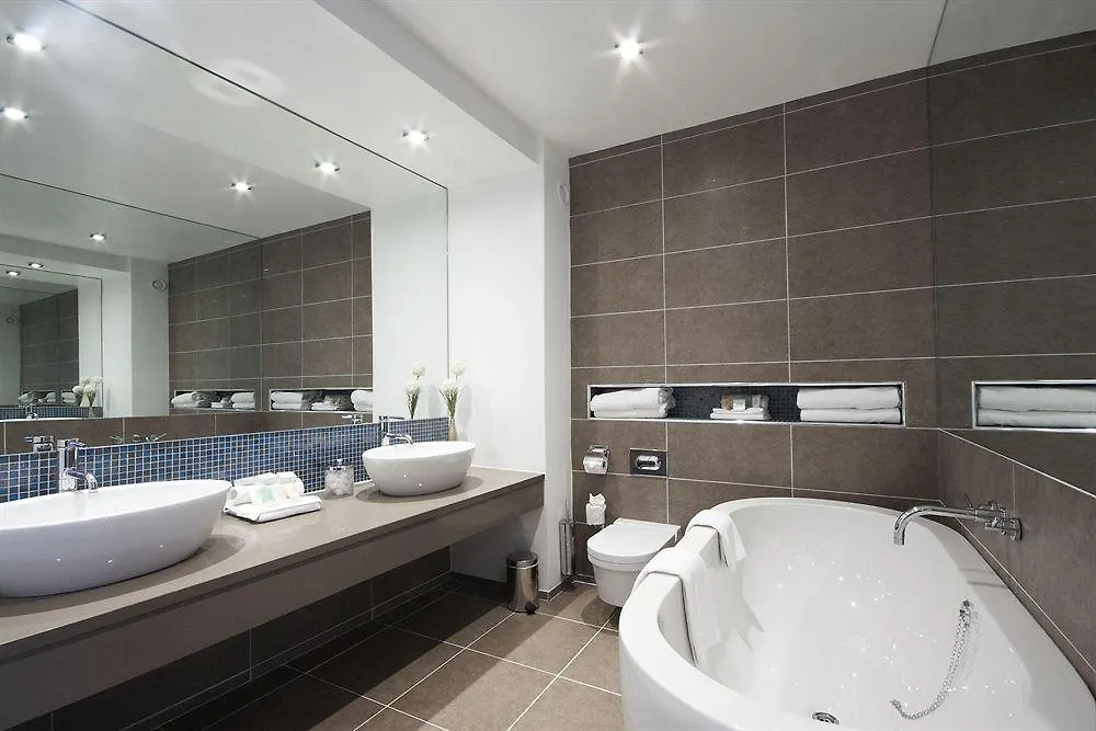 Carrigaline Court Hotel & Leisure Centre 4*,  Ireland